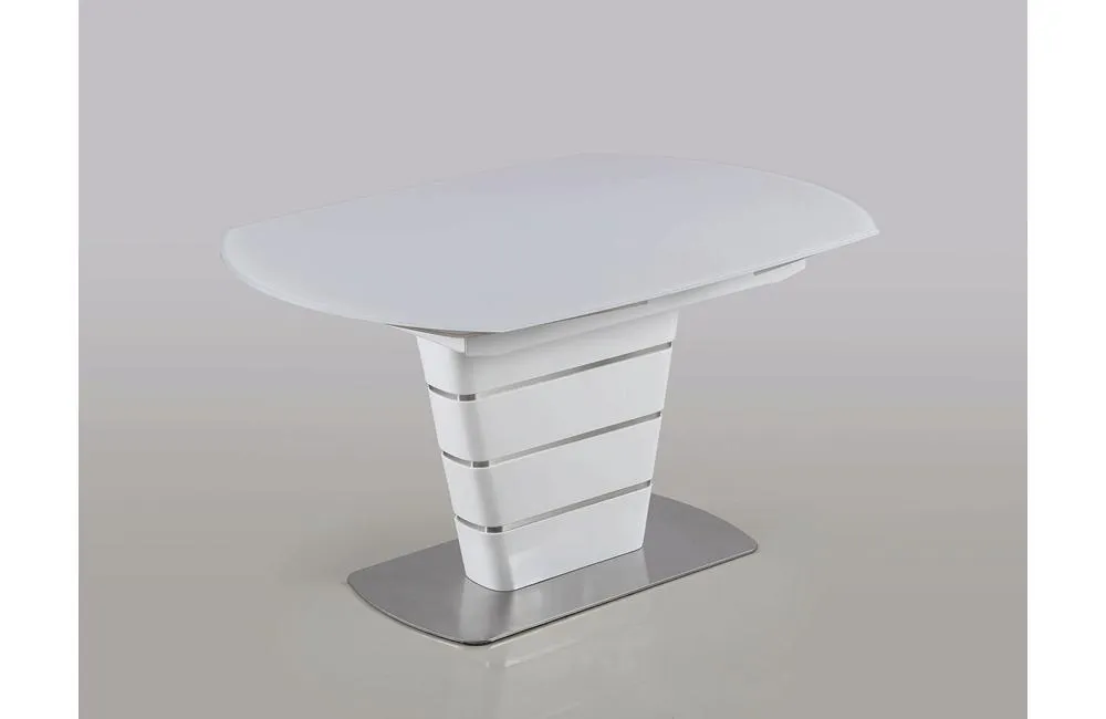 Dorotea Dining Table