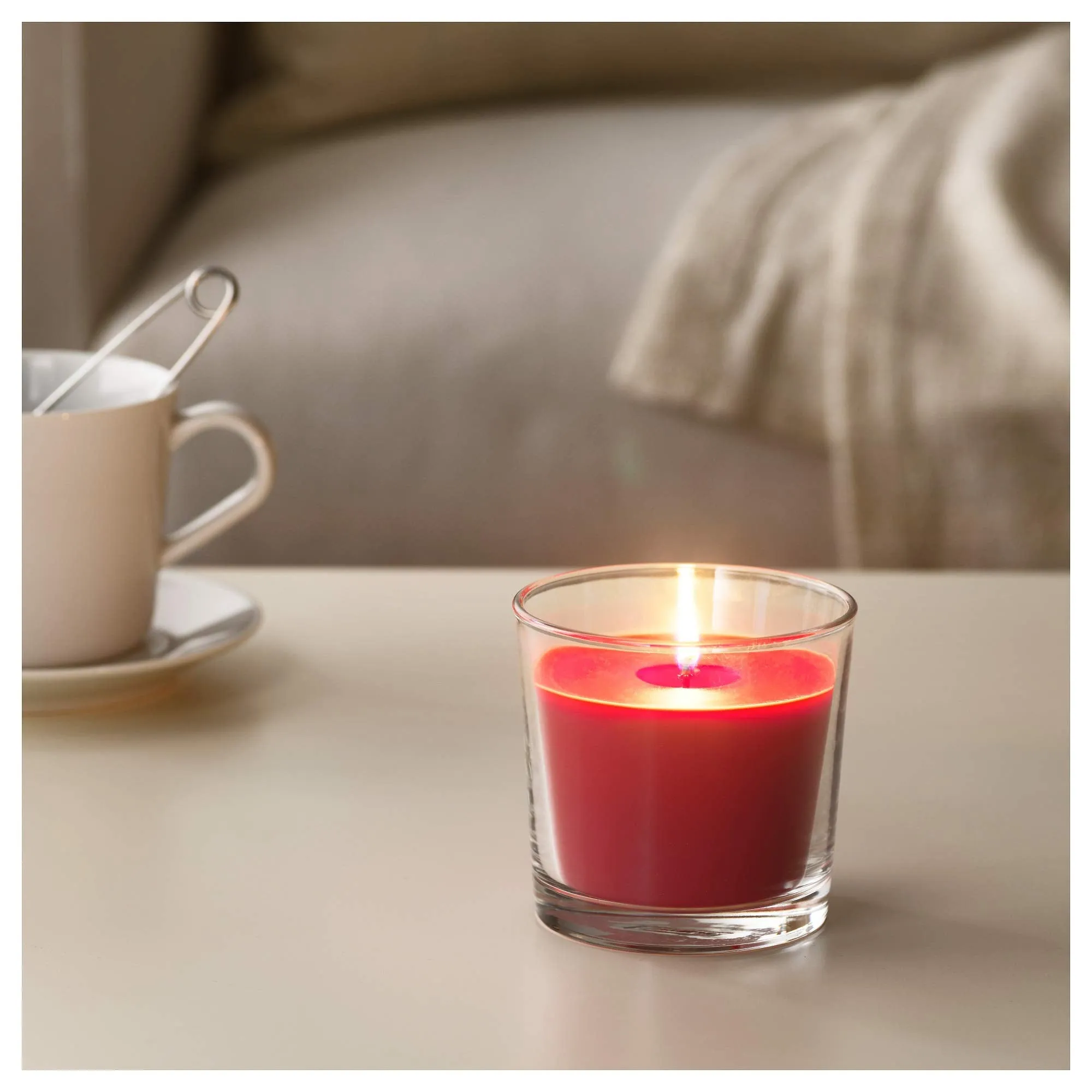 IKEA SINNLIG Scented Candle in Glass, Garden, red(Strawberry y Berry) 1pcs 603.374.19